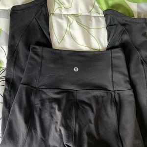 Lululemon crops size 4